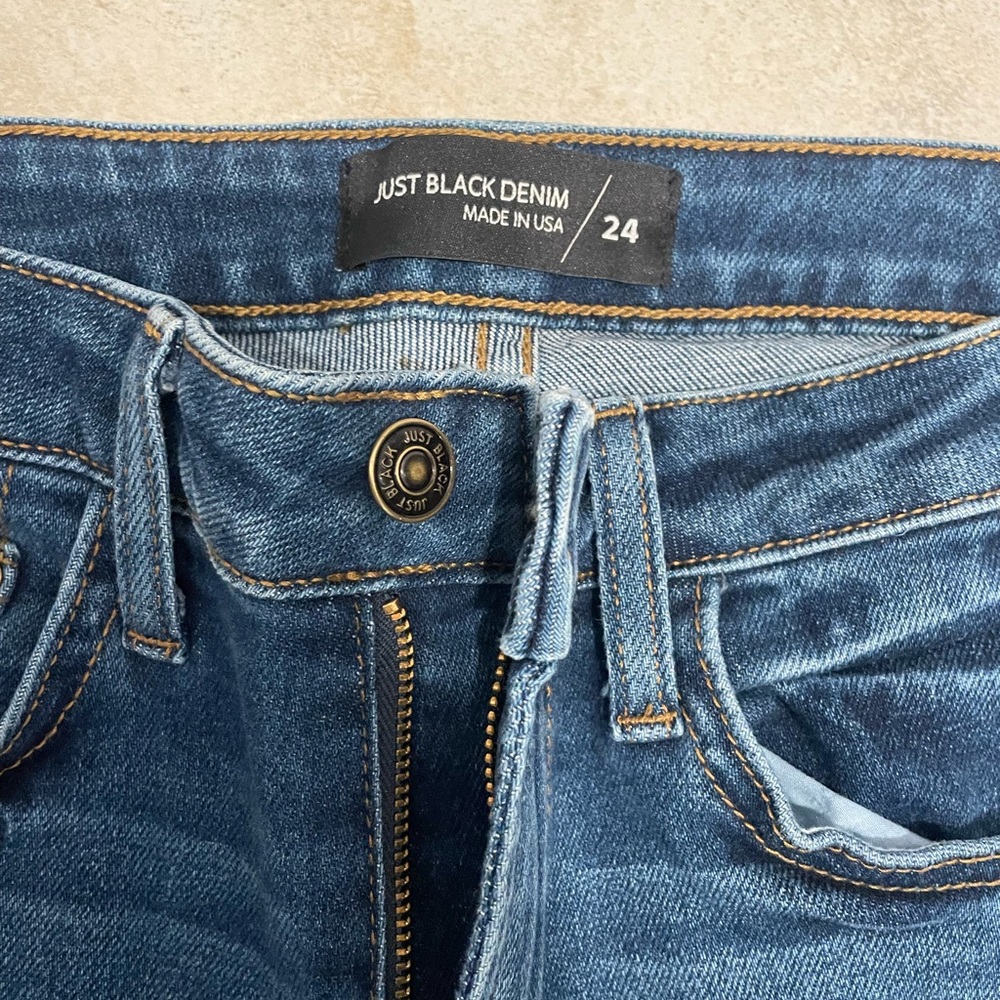 Women just black wide legged jeans size 25